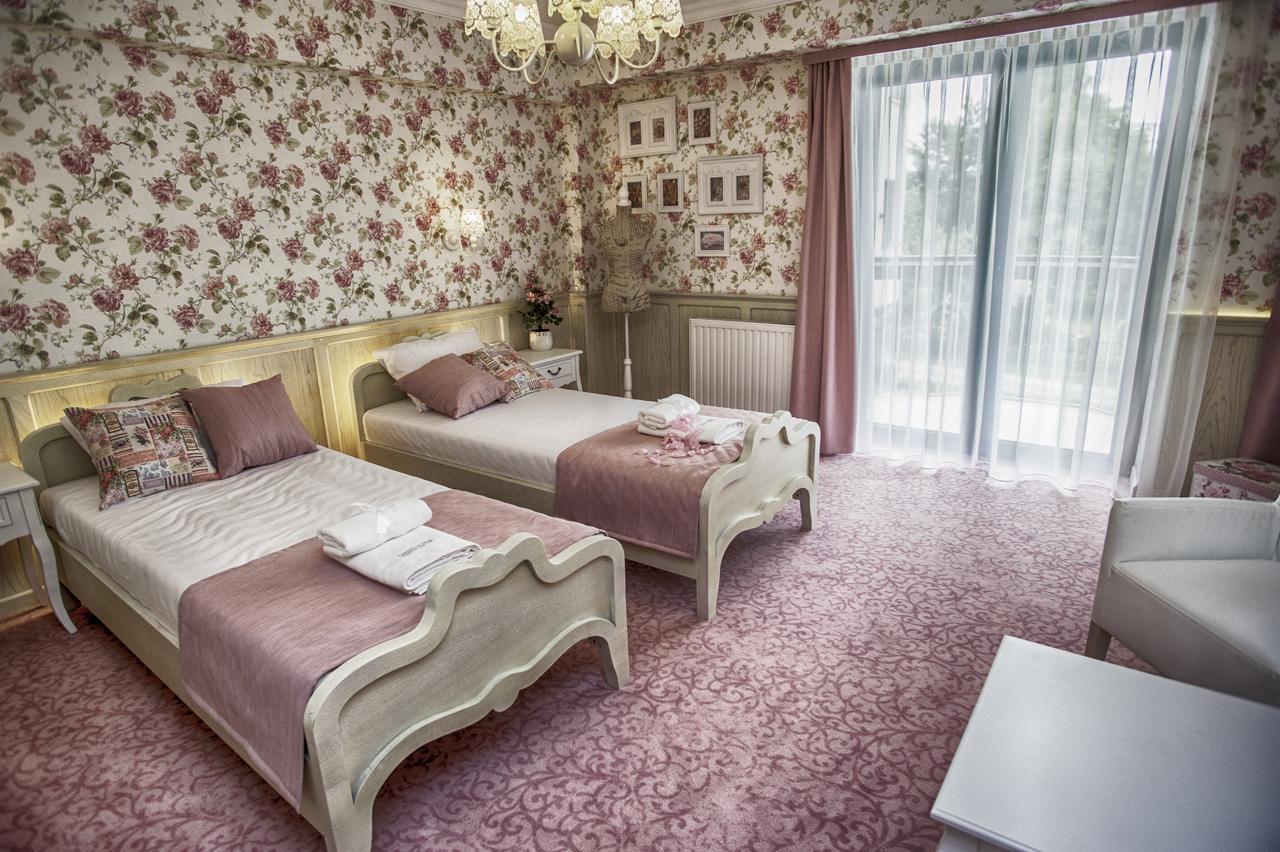 Lawendowy Zdrój - Sanatorium Medyczne&Spa Busko-Zdrój Exterior foto